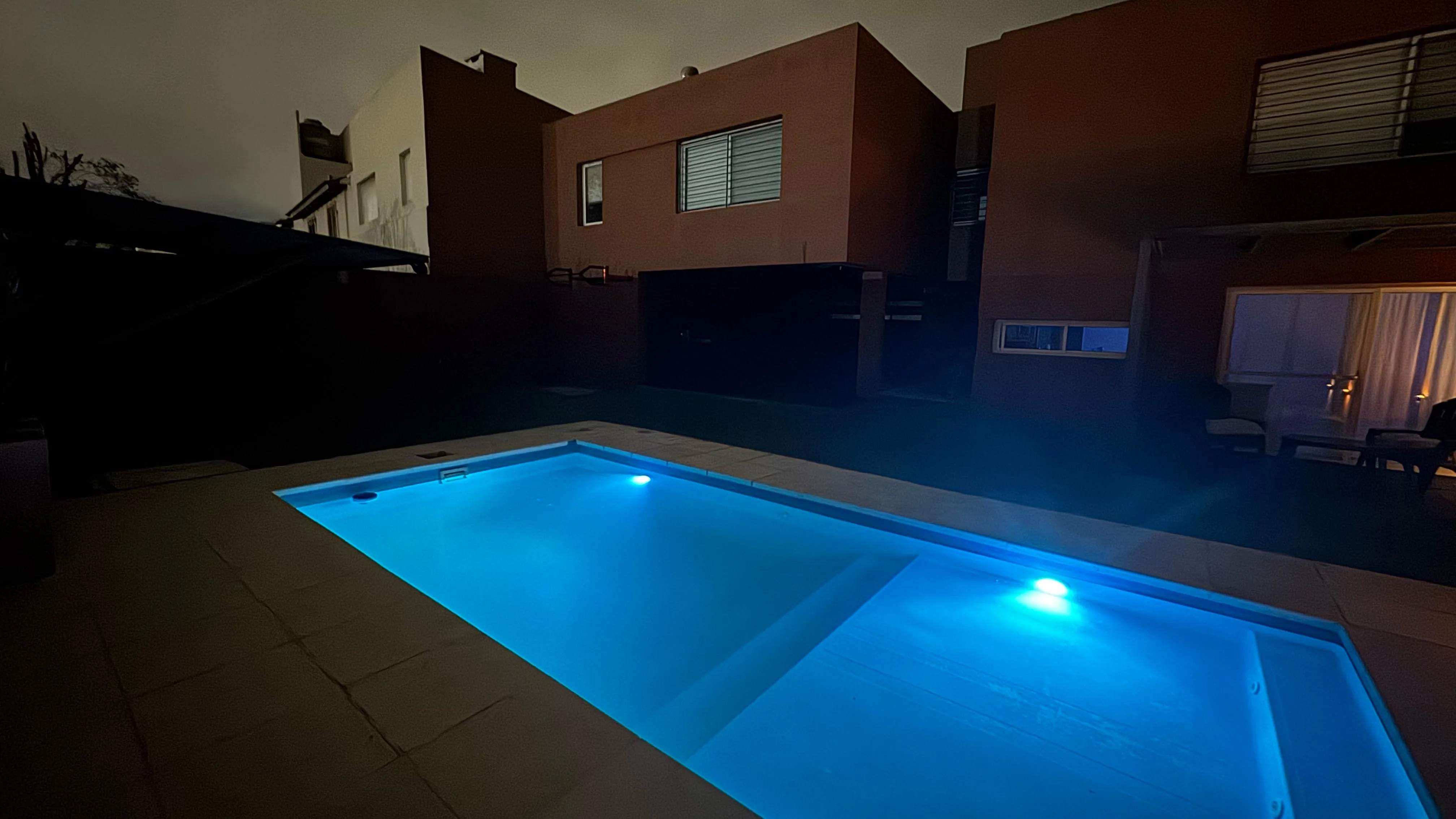 Tejas del Sur, Excelente diseño y calidad, 4 dor., cochera y pileta