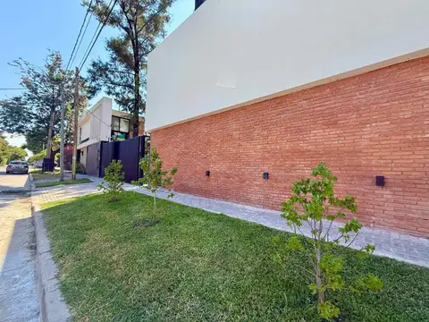 PH en Alquiler en Villa Gobernador Udaondo, Partido de Ituzaingó