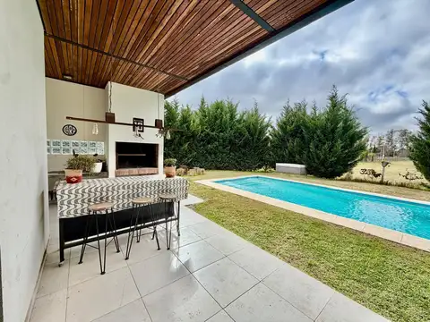 Casa en Alquiler en Haras Santa Maria, Countries y Barrios Cerrados en Escobar