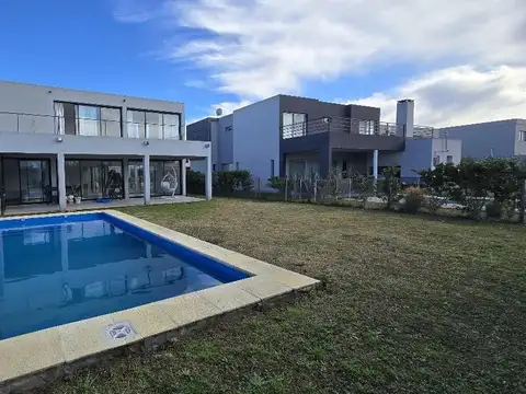 Casa en Alquiler en Puertos, Countries y Barrios Cerrados en Escobar