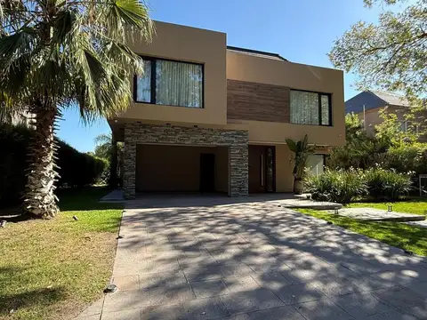 Casa en Alquiler en Saint Thomas, Countries y Barrios Cerrados en Esteban Echeverria