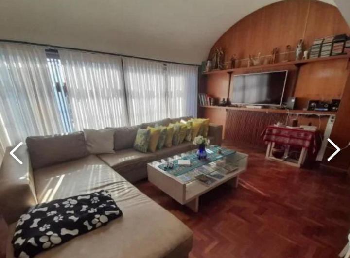 Casa · 289m² · 6 Ambientes · 3 Cocheras