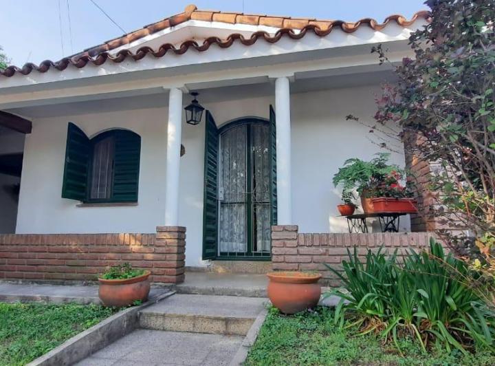 Casa · 100m² · 2 Dormitorios · 2 Cocheras
