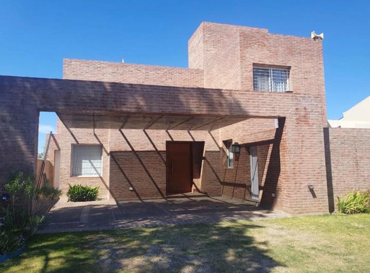 Casa · 448m² · 5 Ambientes