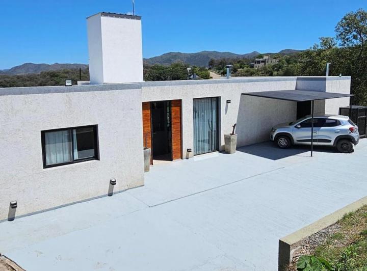 Casa · 190ha · 3 Dormitorios · 1 Cochera