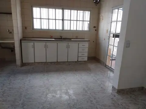 Departamento en Alquiler en Lanus Oeste, Lanus