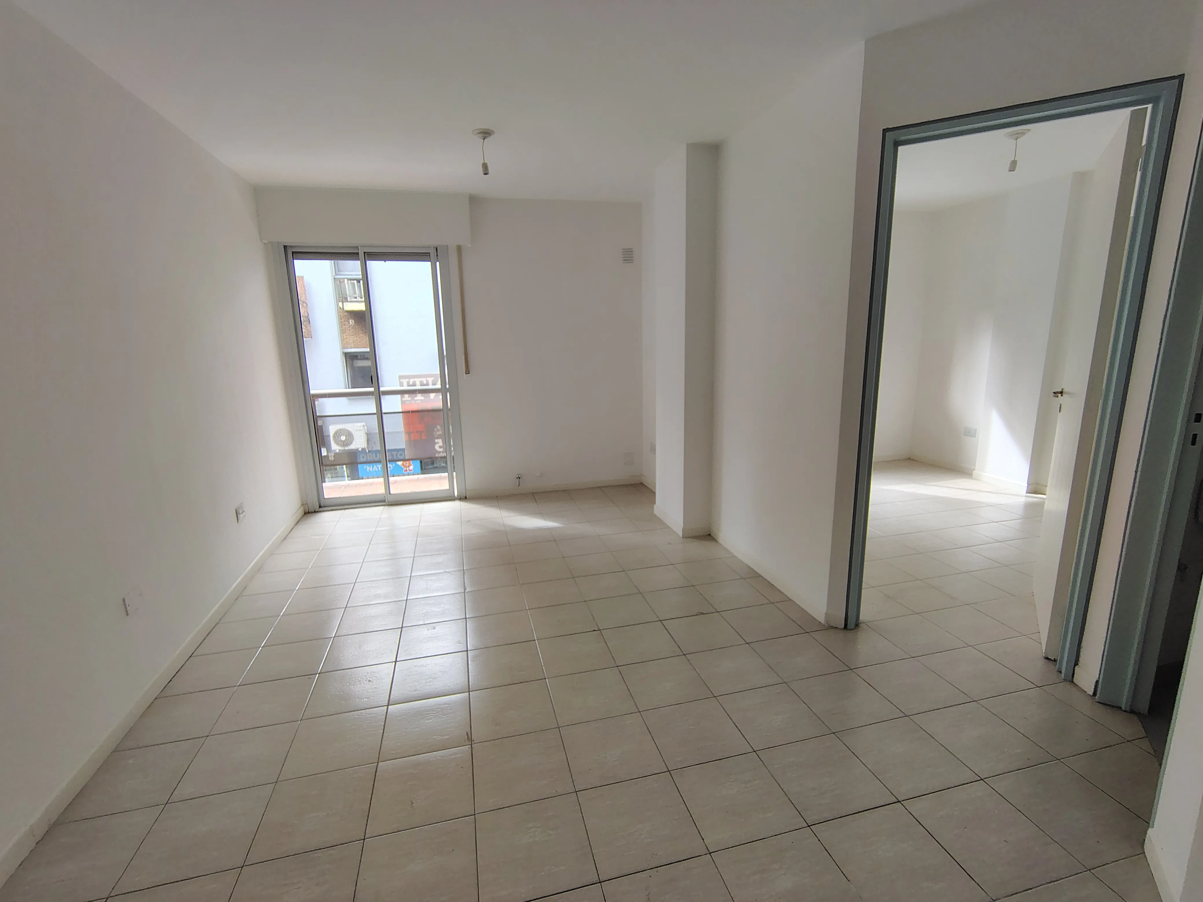Oportunidad Nueva Córdoba — Desocupado, con Balcón y Excelente Ubicacion!!!