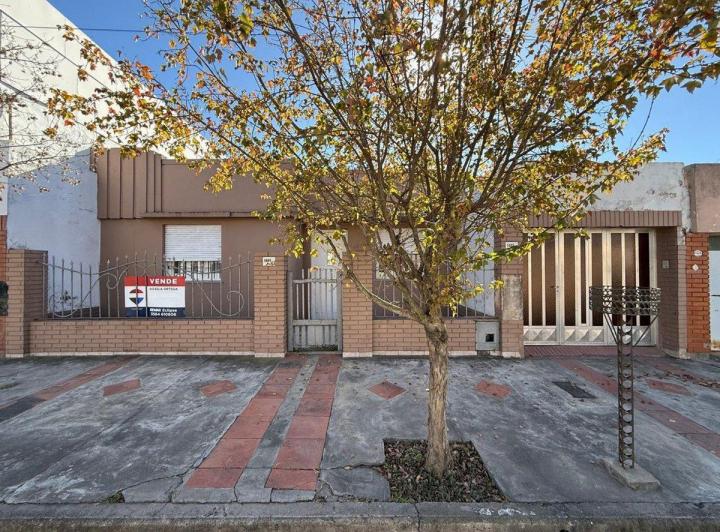 Casa · 172m² · 4 Ambientes · 1 Cochera