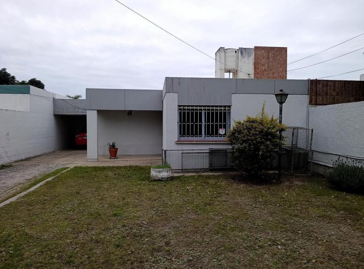 Casa · 138m² · 6 Ambientes · 3 Cocheras