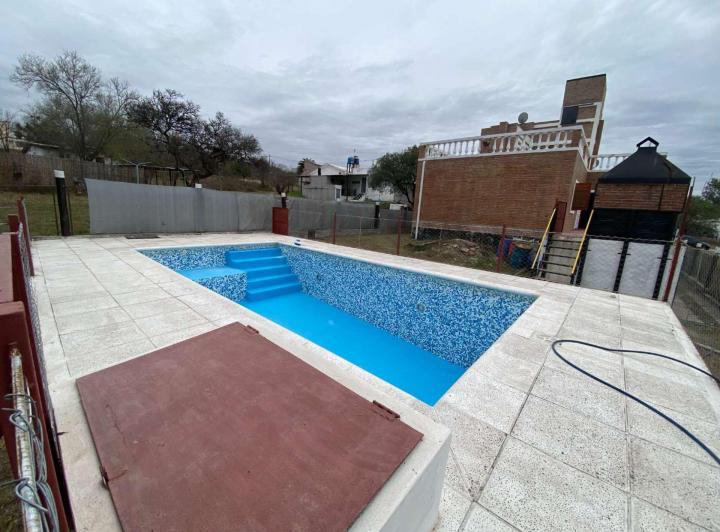 Casa · 368m² · 8 Ambientes · 1 Cochera