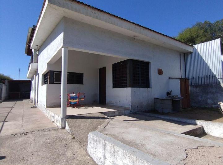 Casa · 237m² · 4 Ambientes · 1 Cochera
