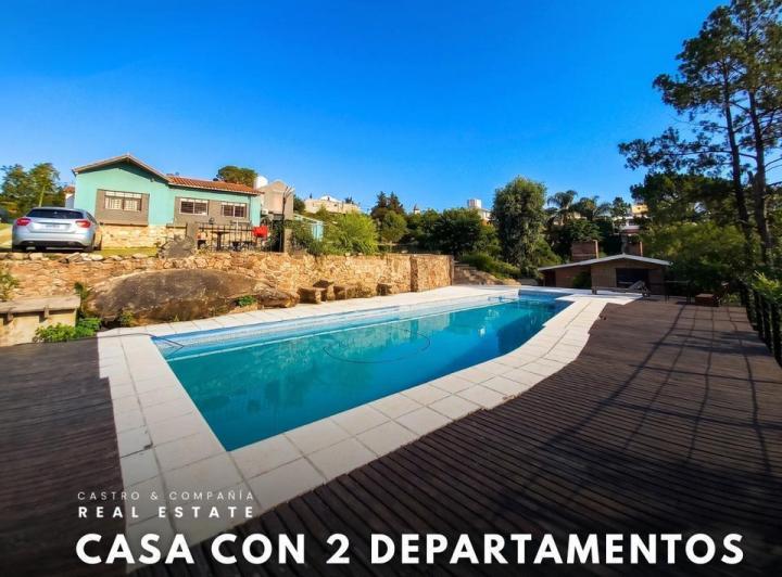 Casa · 365m² · 9 Ambientes · 1 Cochera