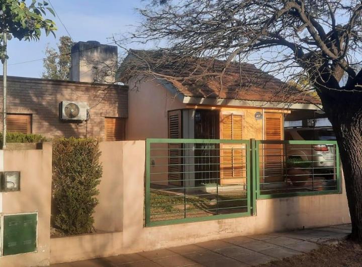 Casa · 163m² · 7 Ambientes · 1 Cochera