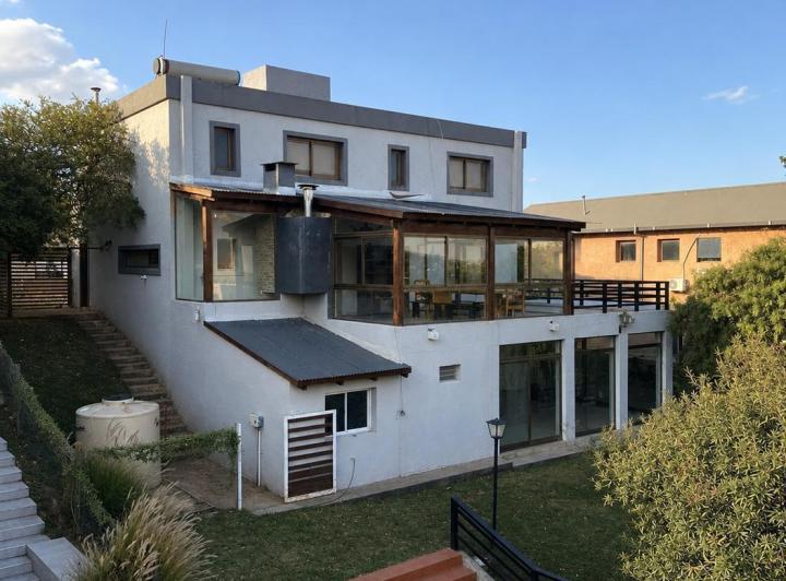 Casa · 550m² · 8 Ambientes