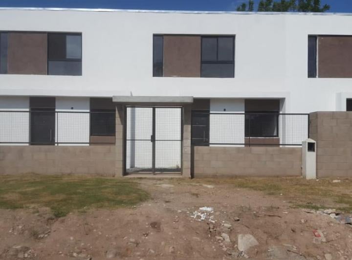 Casa · 75m² · 2 Dormitorios