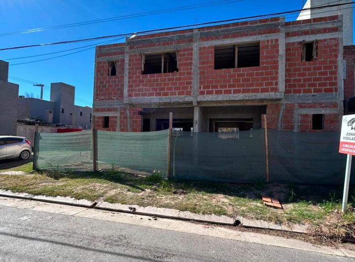 Casa · 110m² · 4 Ambientes · 1 Cochera