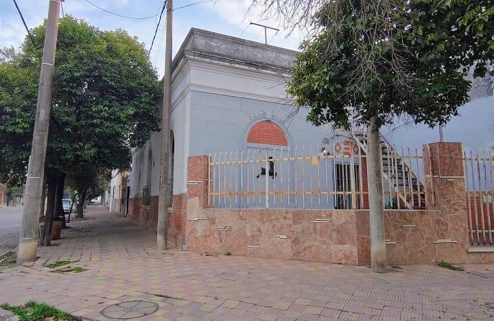 Casa · 100m² · 2 Dormitorios · 1 Cochera