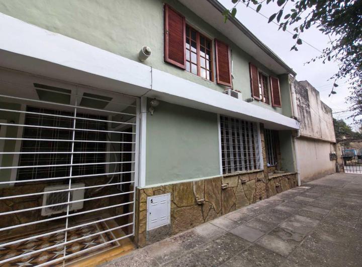 Casa · 256m² · 5 Ambientes