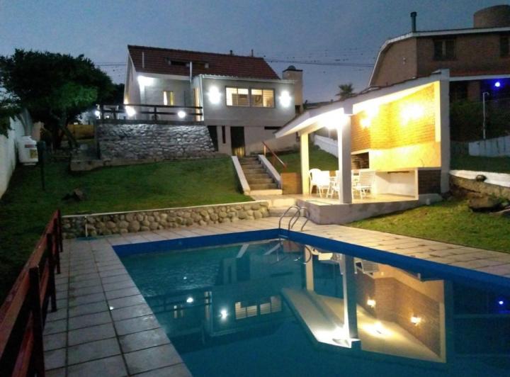 Casa · 141m² · 6 Ambientes · 1 Cochera