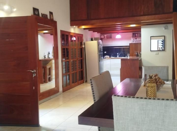 Casa · 900m² · 6 Ambientes