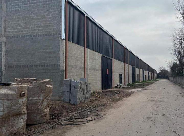 Bodega-Galpón · 450m² · 2 Ambientes