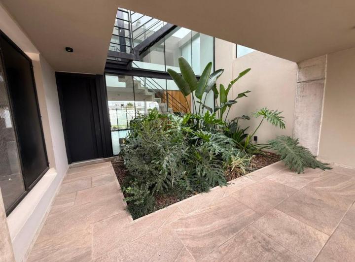 PH · 200m² · 5 Ambientes · 2 Cocheras