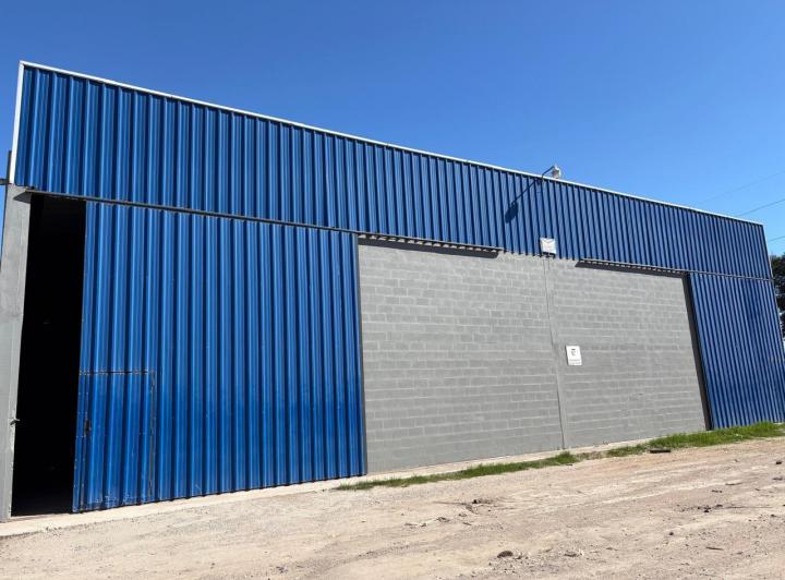 Bodega-Galpón · 480m² · 4 Ambientes · 5 Cocheras