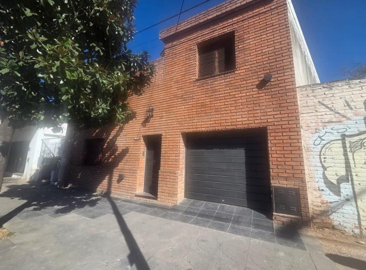 Casa · 160m² · 1 Ambiente