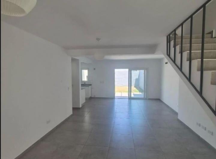 Casa · 165m² · 5 Ambientes · 1 Cochera