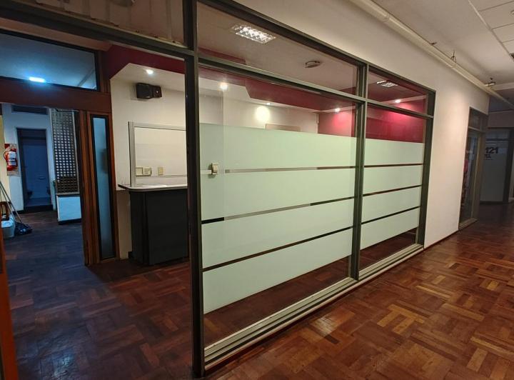 Oficina comercial · 75m² · 4 Ambientes