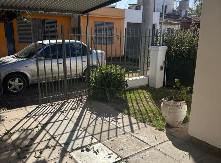 Casa · 100m² · 2 Ambientes · 1 Cochera