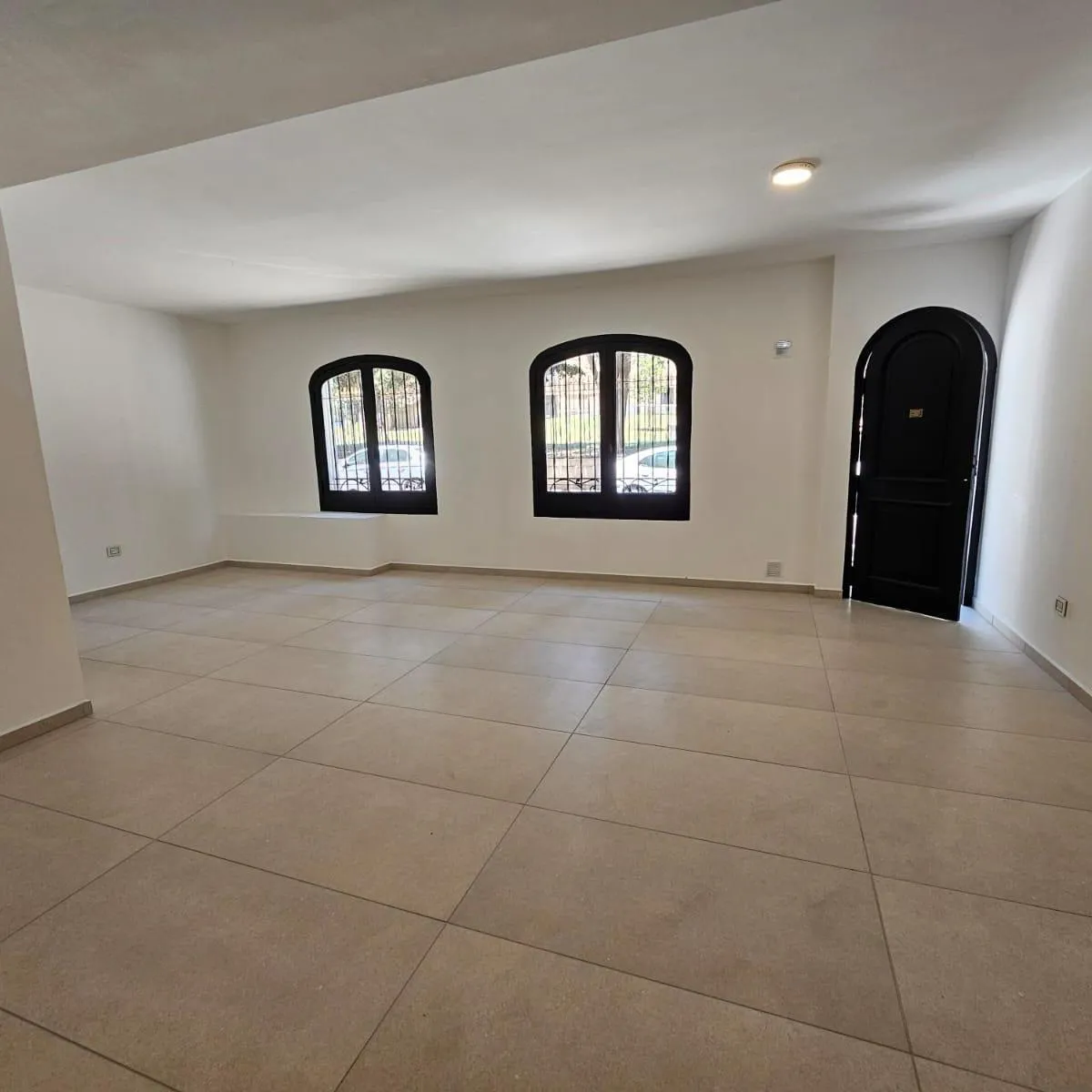 LOCAL COMERCIAL A ESTRENAR FTE PALACIO FERREYRA