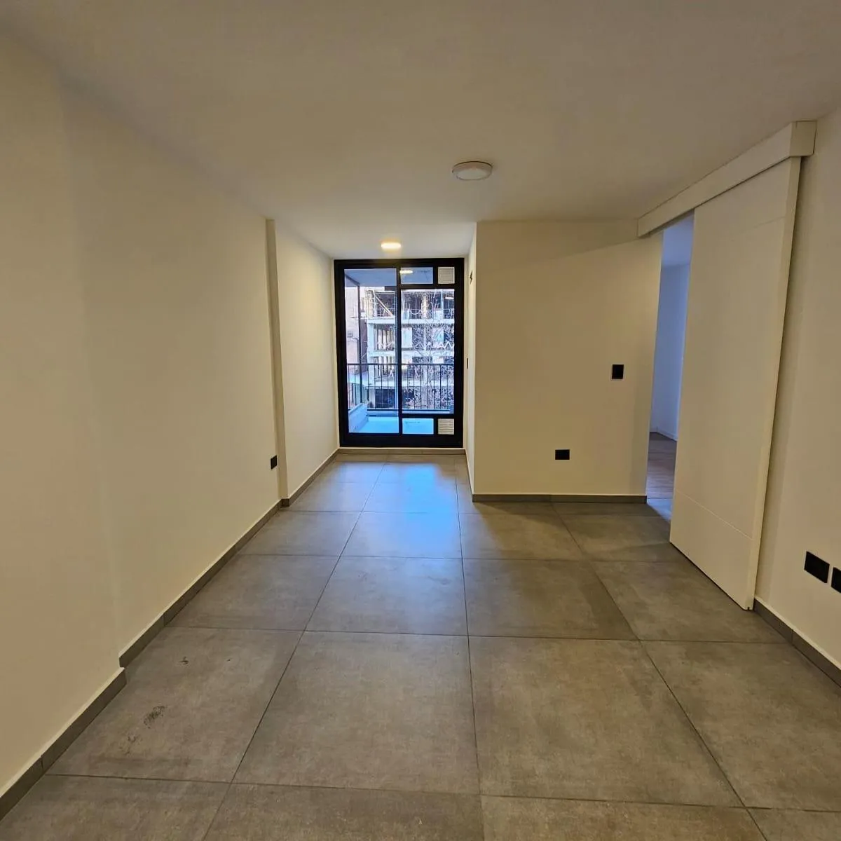 DEPTO 1 DORM NVA CBA CON BALCON Y PISCINA