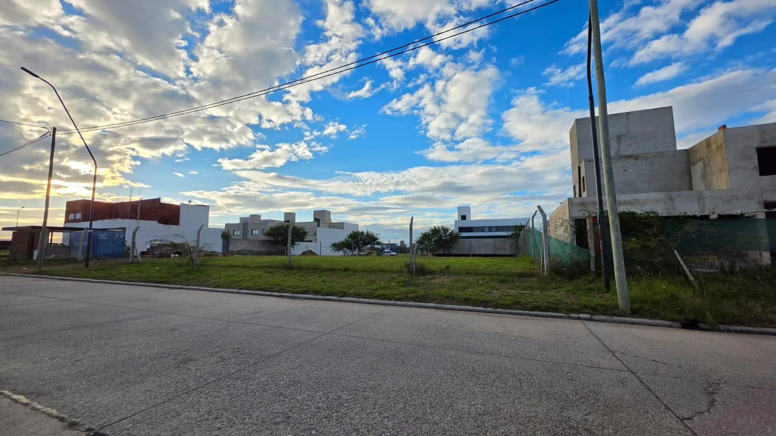 COLINAS DE MANANTIALES APTO DUPLEX 330 M2