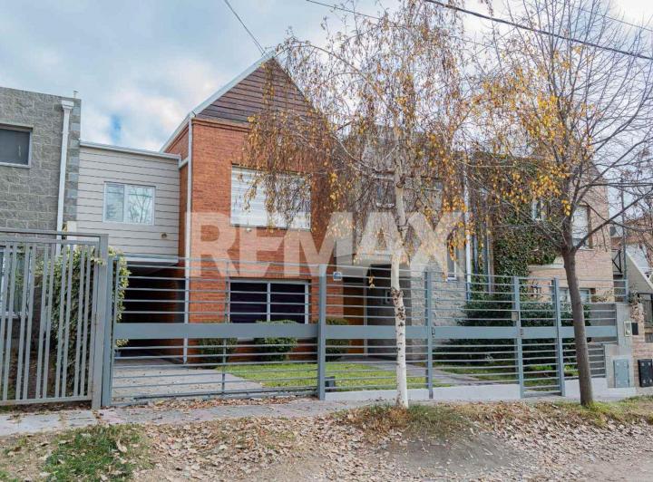 Casa · 223m² · 5 Ambientes