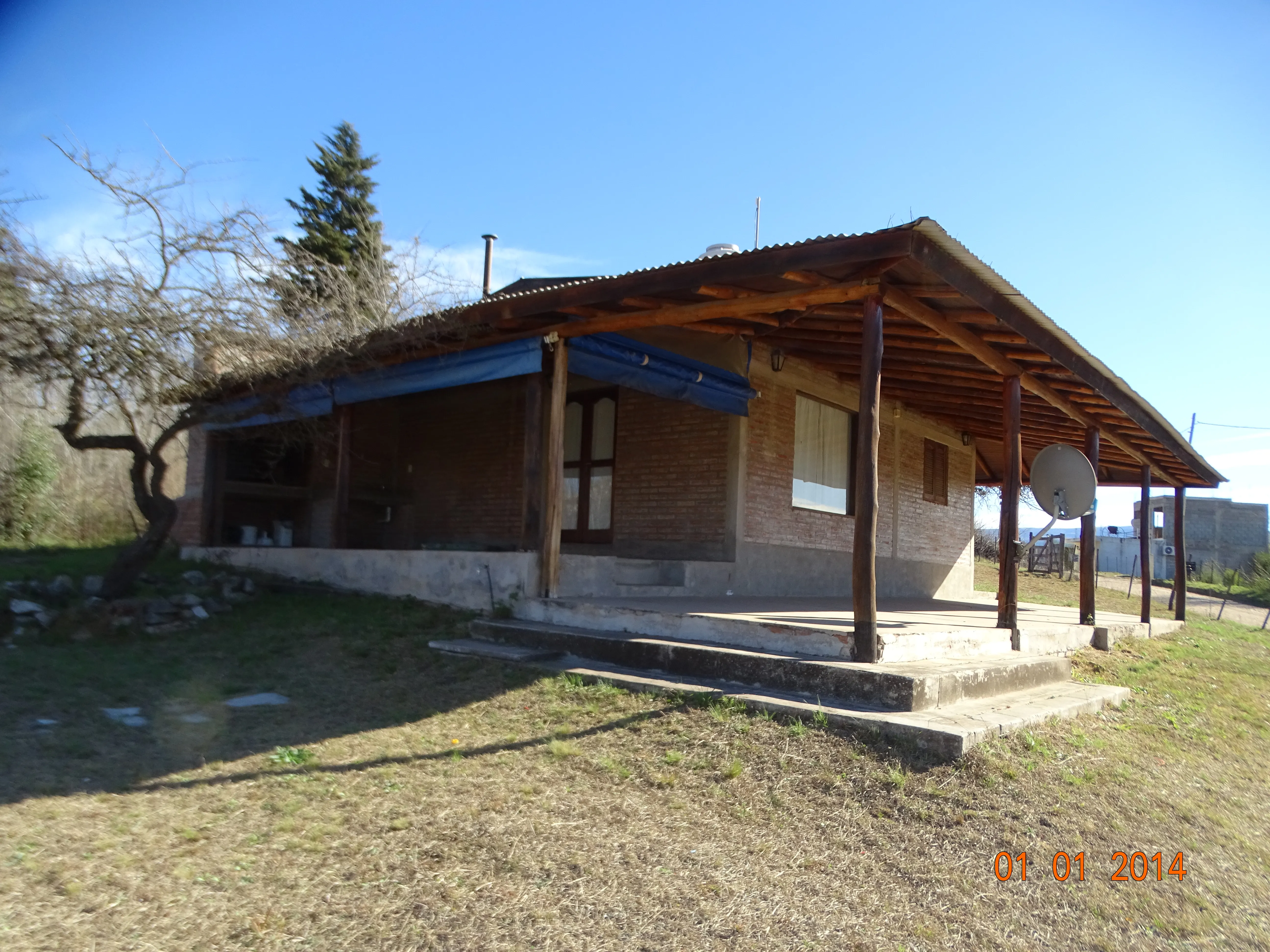 POTRERO DE GARAY-CASA ESQUINA DE DOS DORMITORIOS CON PILETA-TERRENO 1035M2-CORDOBA-ESCRITURA