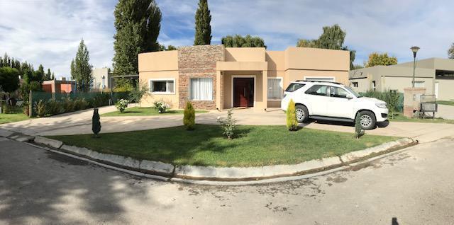 Casa · 620m² · 4 Ambientes