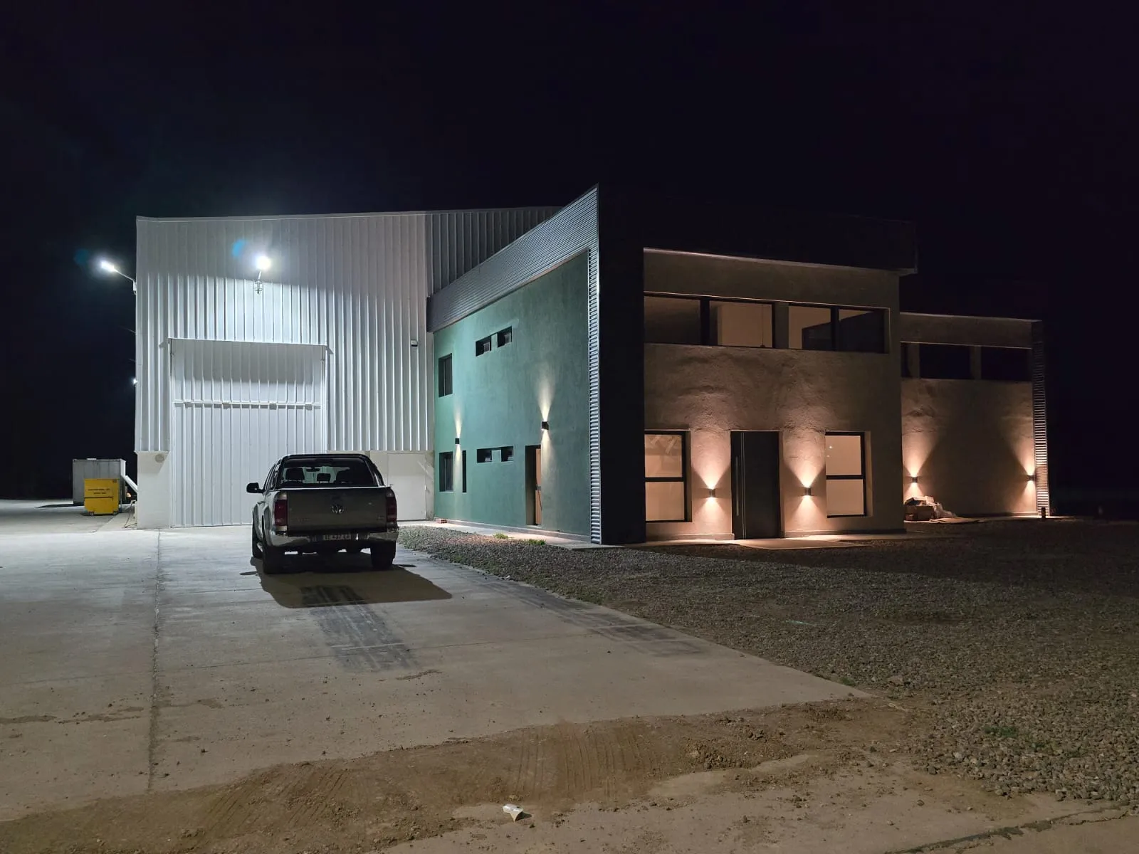 ECOPARQUE 900 M2 coficinas estrenar SEGURIDAD 24hs