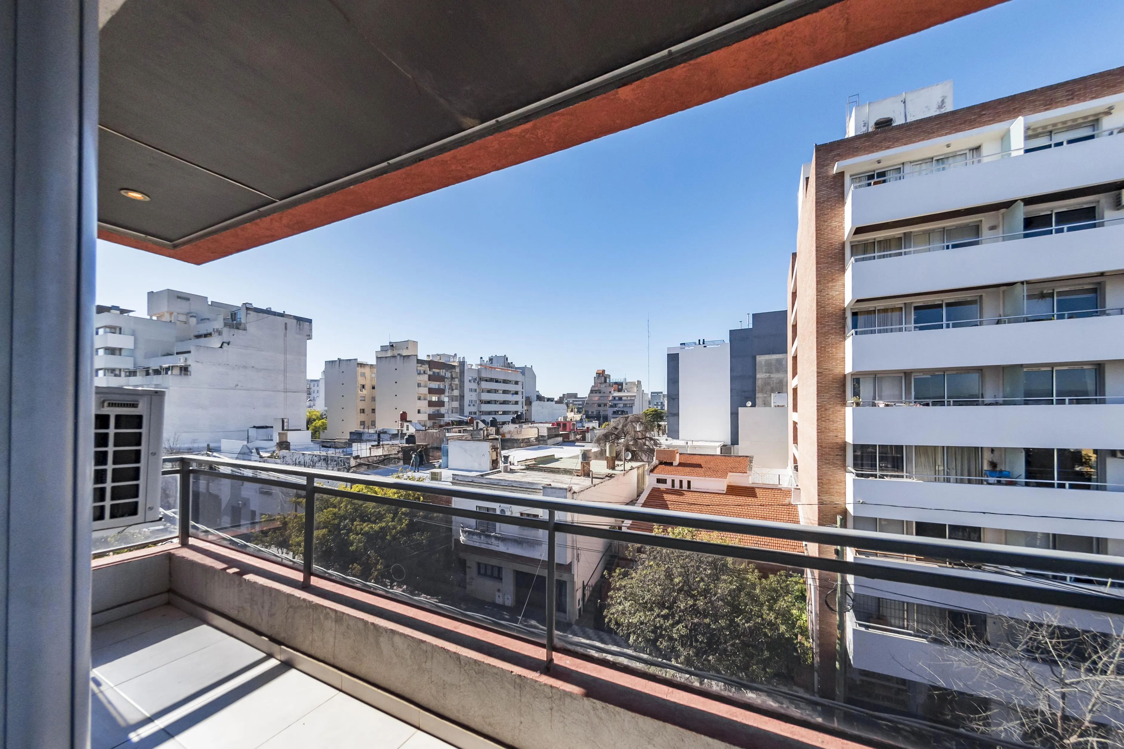 Dpto. 1 dorm. 1 baño. Balcon. Frente. B Cofico.