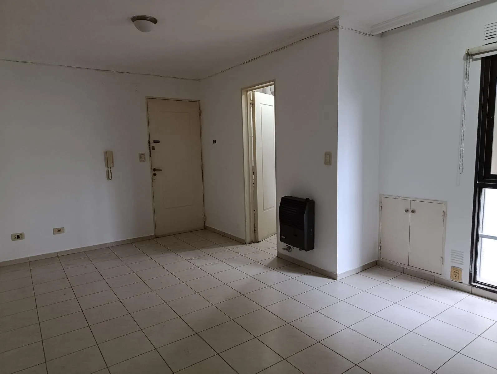 Se alquila excelente departamento de 1 dormitorio en Obispo Trejo 392