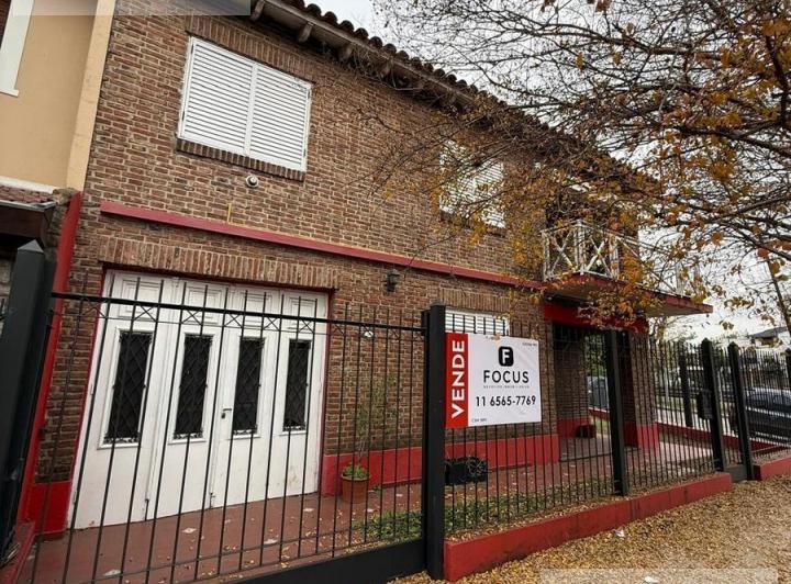 Terreno · 215m²