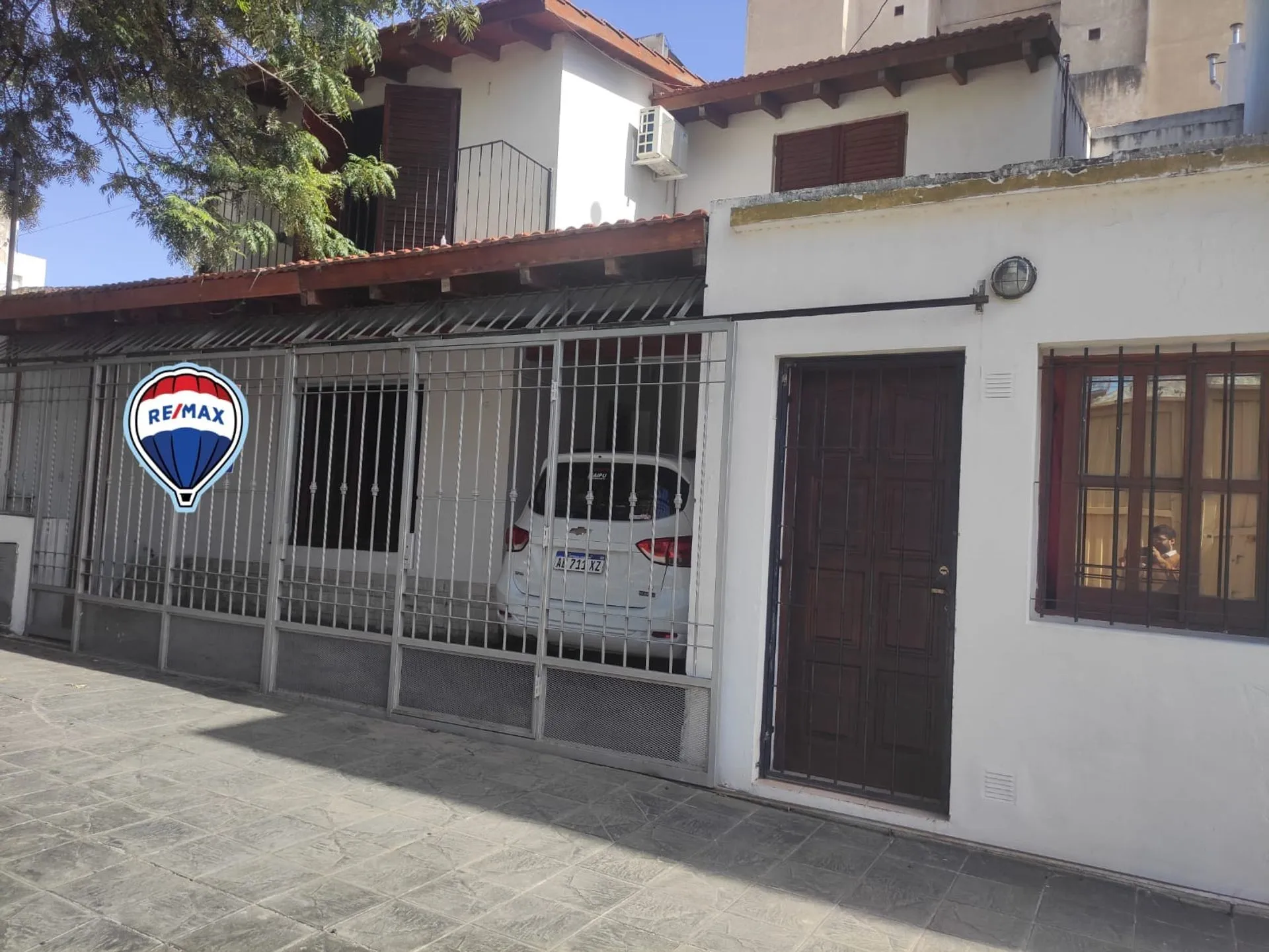 CASA 4 DORMITORIOS ALTO ALBERDI CON DEPARTAMENTO