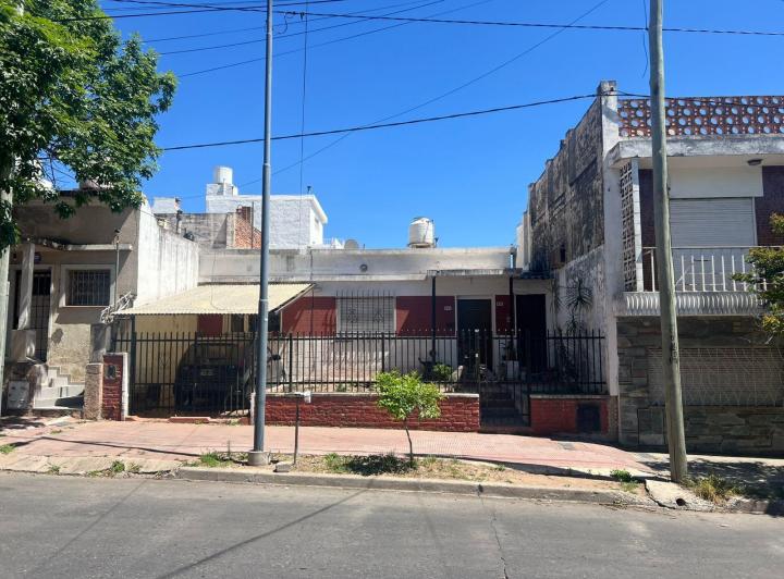 Casa · 103m² · 5 Ambientes · 1 Cochera