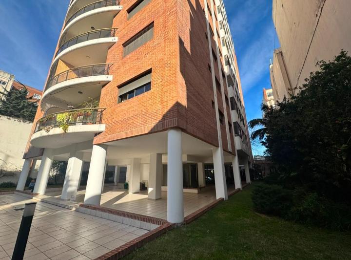 Departamento · 100m² · 4 Ambientes · 1 Cochera