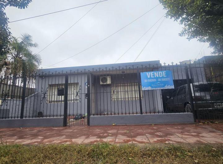 Casa · 112m² · 5 Ambientes · 1 Cochera