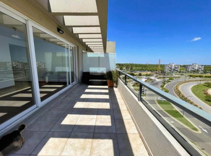 Departamento · 93m² · 4 Ambientes · 1 Cochera