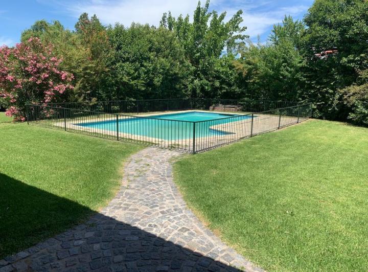 Casa · 243m² · 5 Ambientes · 2 Cocheras