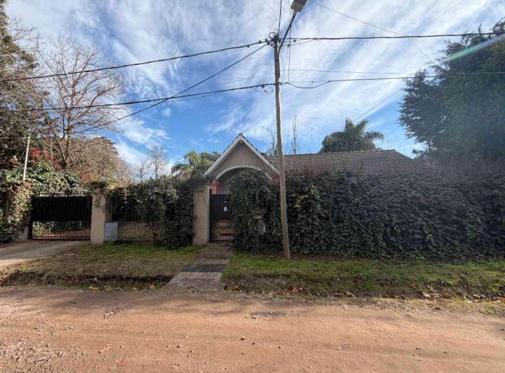 Casa · 97m² · 4 Ambientes · 1 Cochera