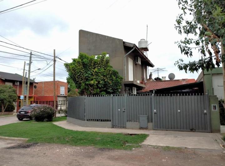 Casa · 68m² · 3 Ambientes · 1 Cochera