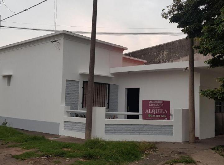Casa · 80m² · 4 Ambientes · 1 Cochera